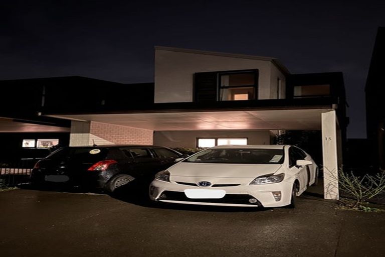 Photo of property in 15 Battalion Drive, Papakura, 2110