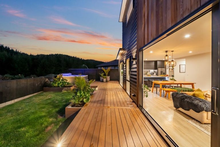 Photo of property in 15 Weatherdeck Close, Whitby, Porirua, 5024