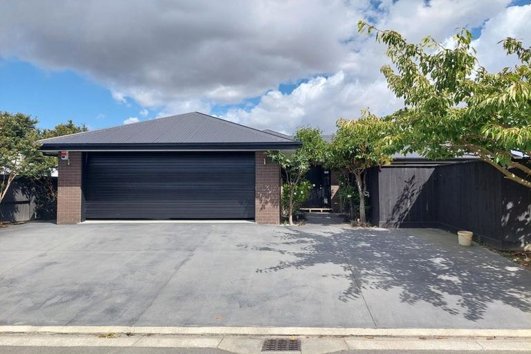 Photo of property in 3 Bargrove Close, Halswell, Christchurch, 8025