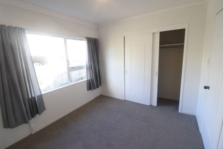 Photo of property in 3/52 Fruitvale Road, New Lynn, Auckland, 0600