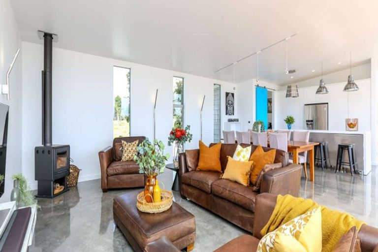 Photo of property in 11 Wilson Road, Urenui, 4375