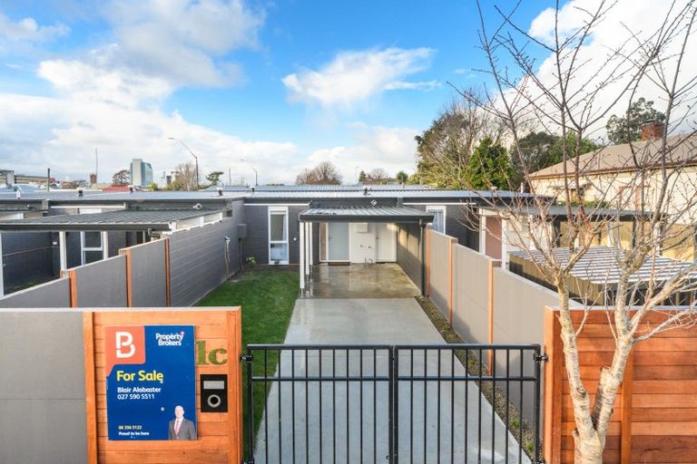 Photo of property in 1c Hereford Street, West End, Palmerston North, 4410