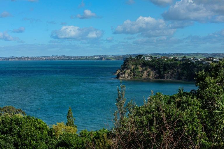 Photo of property in 65 Roberts Road, Matakatia, Whangaparaoa, 0930