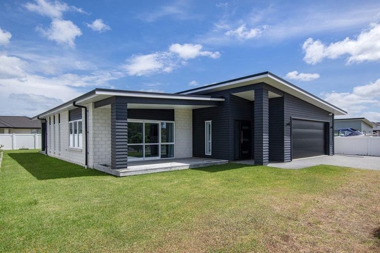 Photo of property in 43 Stace Hopper Drive, One Tree Point, 0118