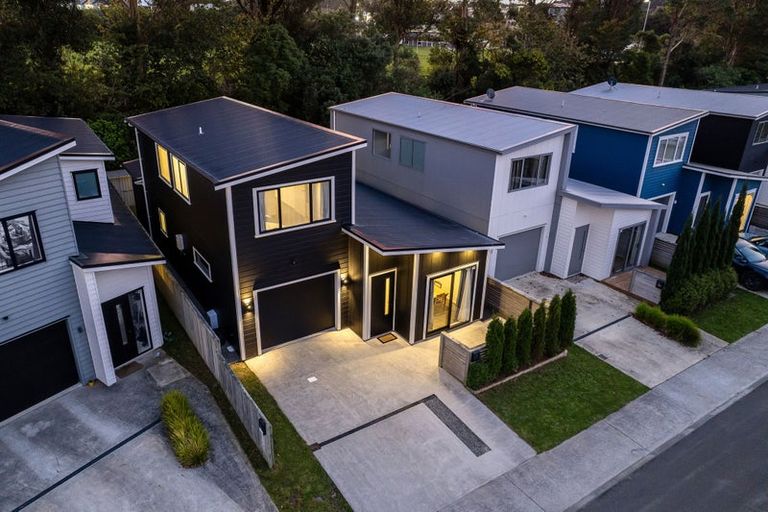 Photo of property in 3c Breakwater Way, Whitby, Porirua, 5024