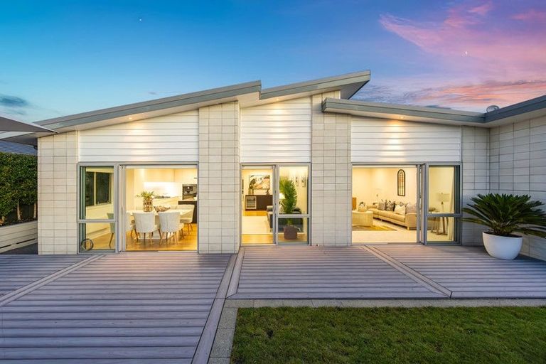 Photo of property in 67 Manuel Road, Silverdale, 0932