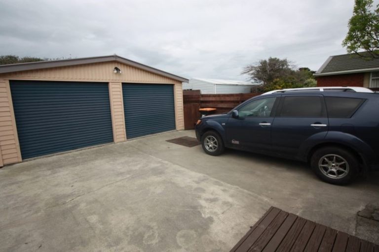 Photo of property in 6 Adams Place, Kelvin Grove, Palmerston North, 4414