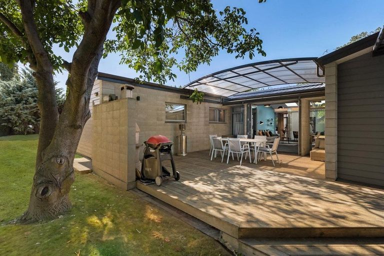 Photo of property in 289 Riverbank Road, Wanaka, 9382