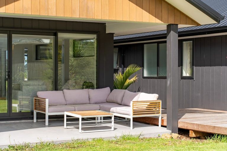 Photo of property in 2 William Gilbert Drive, Mangawhai, 0505