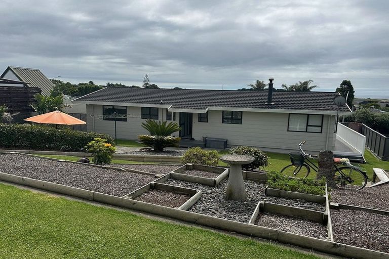 Photo of property in 49 Glamis Avenue, Bell Block, New Plymouth, 4312