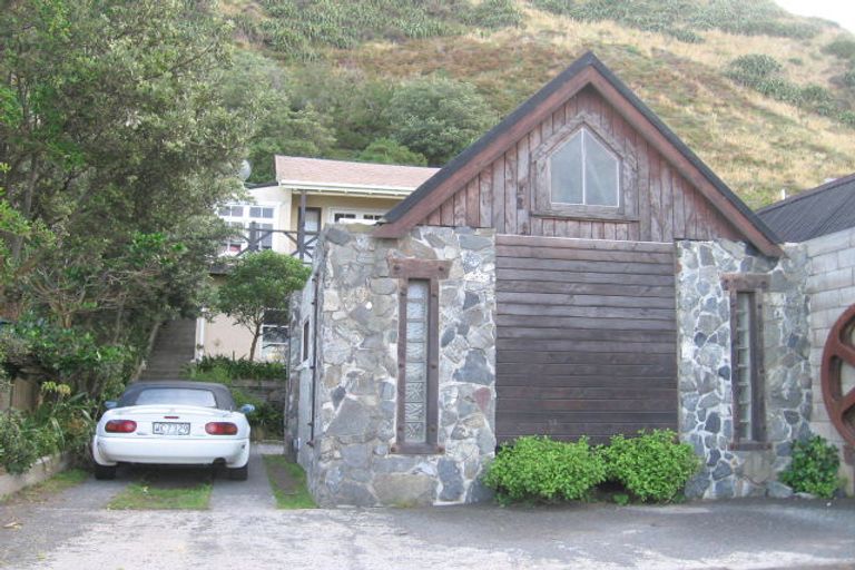 Photo of property in 174 Owhiro Bay Parade, Owhiro Bay, Wellington, 6023