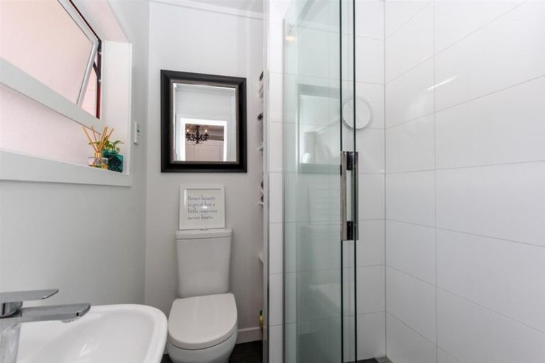 Photo of property in 18 David Street, Westown, New Plymouth, 4310