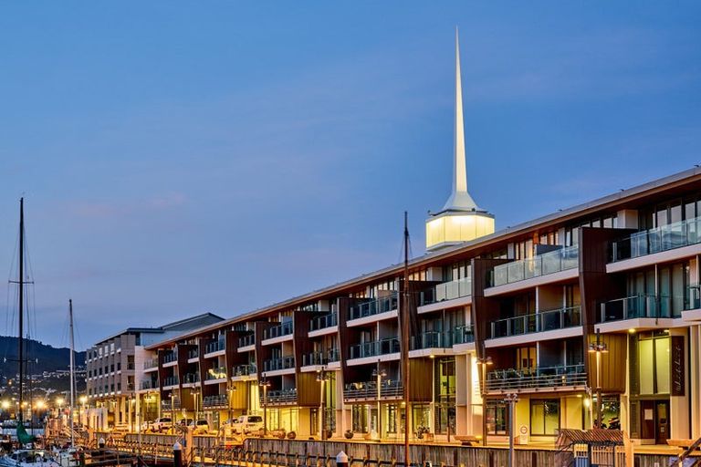 Photo of property in Clyde Quay Wharf, 1/7b Clyde Quay Wharf, Te Aro, Wellington, 6011