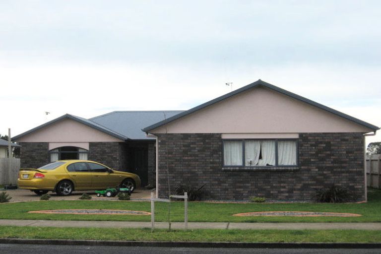 Photo of property in 22 Aldona Place, Fairview Downs, Hamilton, 3214