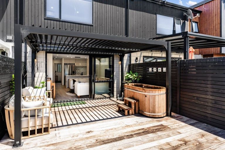 Photo of property in 5/1 Seaforth Avenue, Mangere Bridge, Auckland, 2022