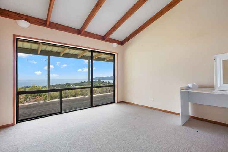Photo of property in 21 Spicer Road, Cable Bay, 0420