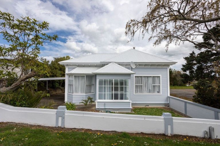 Photo of property in 27 Hospital Street, Dannevirke, 4930