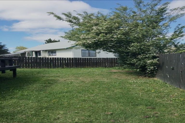 Photo of property in 1/7 Elvira Place, Ranui, Auckland, 0612