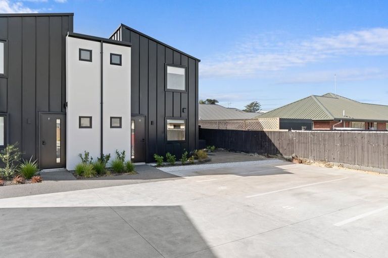 Photo of property in 10/9 Marcroft Street, Woolston, Christchurch, 8062