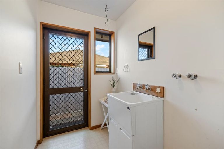 Photo of property in 4b Grassmere Street, Papanui, Christchurch, 8052