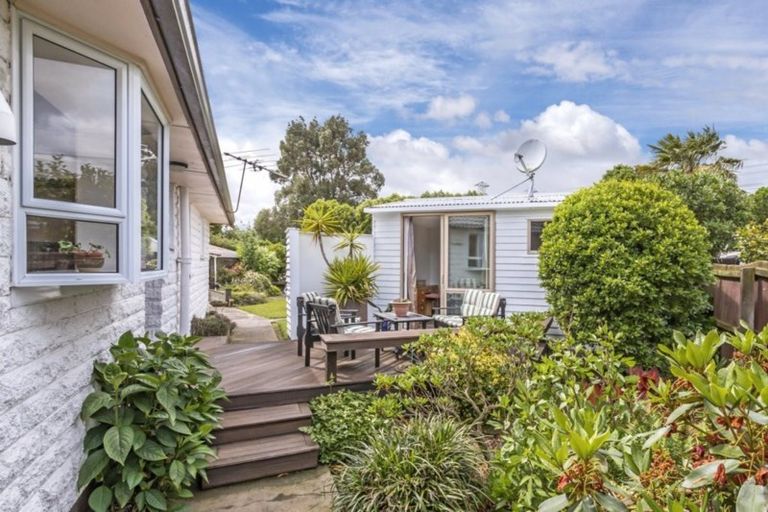 Photo of property in 33 Stackhouse Avenue, Bishopdale, Christchurch, 8053