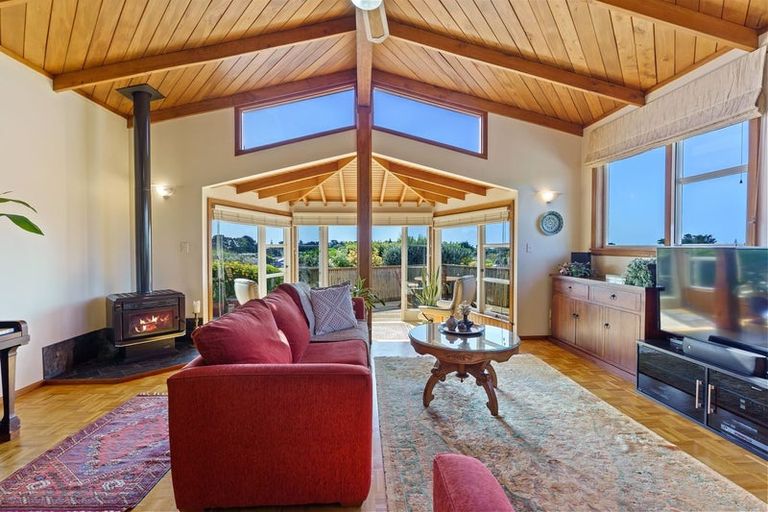 Photo of property in 64b Te Moana Road, Waikanae Beach, Waikanae, 5036