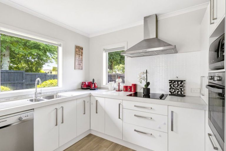 Photo of property in 6 Moore Street, Leamington, Cambridge, 3432