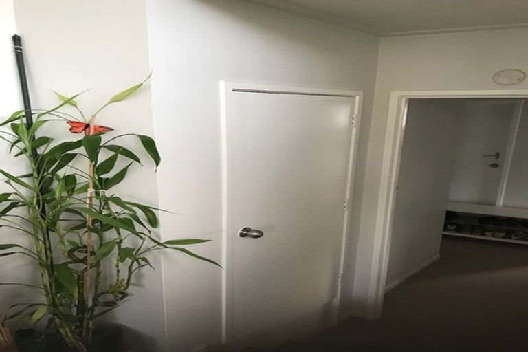 Photo of property in 15 Vandeleur Avenue, Birkdale, Auckland, 0626