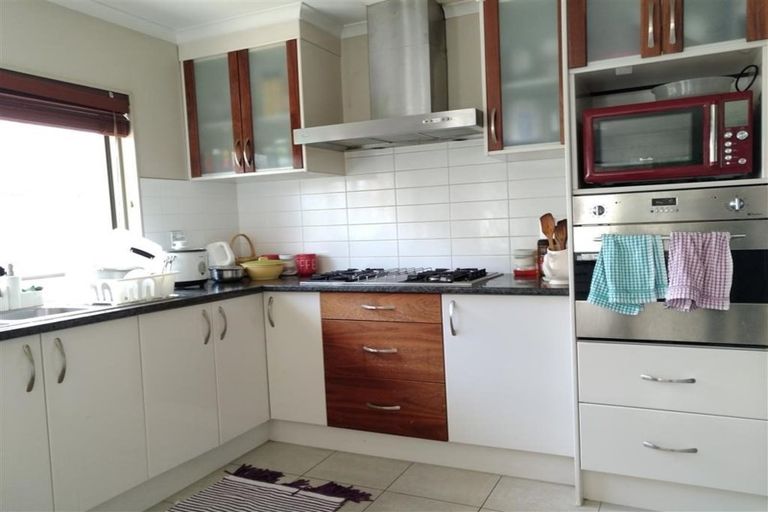 Photo of property in 13 Strundeen Close, Flat Bush, Auckland, 2016