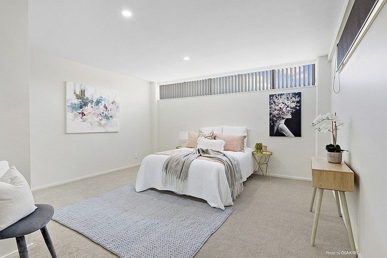 Photo of property in Lexington Apartments, 12/33 Hania Street, Mount Victoria, Wellington, 6011