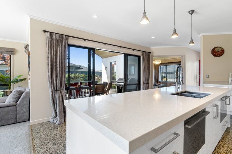 Photo of property in 11 Johnnybro Place, Rototuna North, Hamilton, 3210