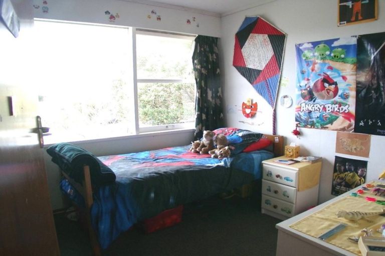 Photo of property in 44 Churton Drive, Churton Park, Wellington, 6037