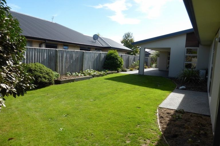 Photo of property in 10 Cognac Drive, Yaldhurst, Christchurch, 8042