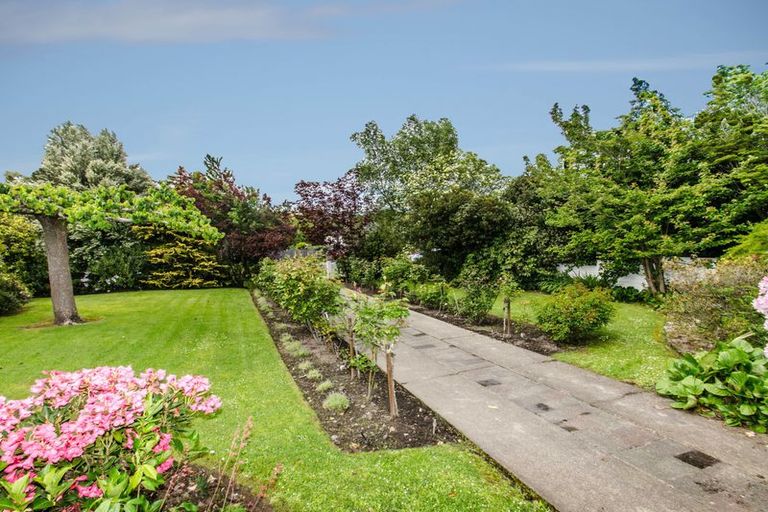 Photo of property in 6 Neill Street, Green Island, Dunedin, 9018