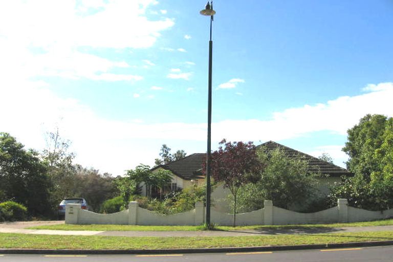 Property details for 25 Goldfinch Rise, Unsworth Heights, Auckland, 0632