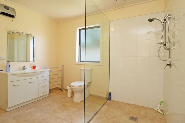 Photo of property in 11 Oakham Street, Hampden, 9410