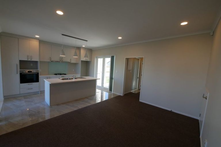 Photo of property in 12 Warbler Crescent, Papakura, 2110