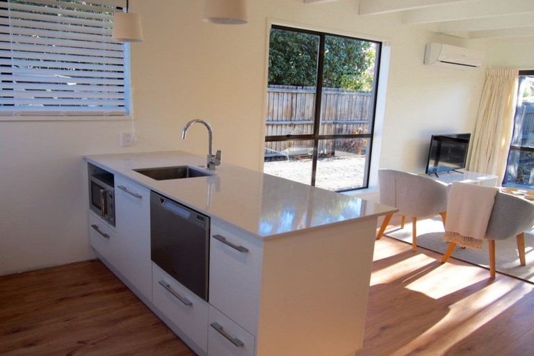 Photo of property in 72b Aikmans Road, Merivale, Christchurch, 8014