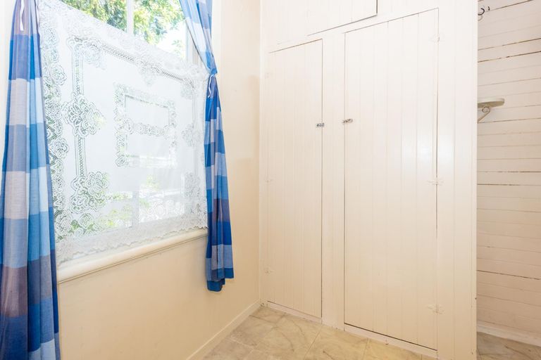 Photo of property in 60 Cliff Road, Te Karaka, 4022