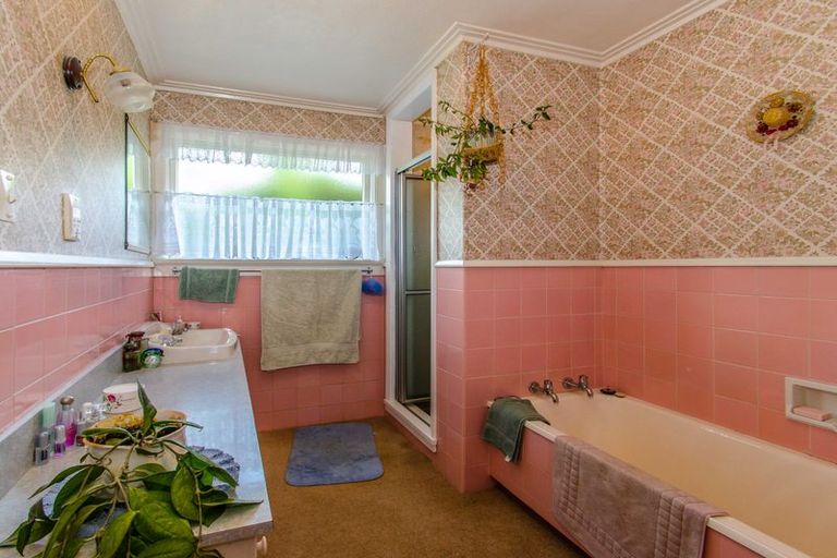 Photo of property in 6 Neill Street, Green Island, Dunedin, 9018