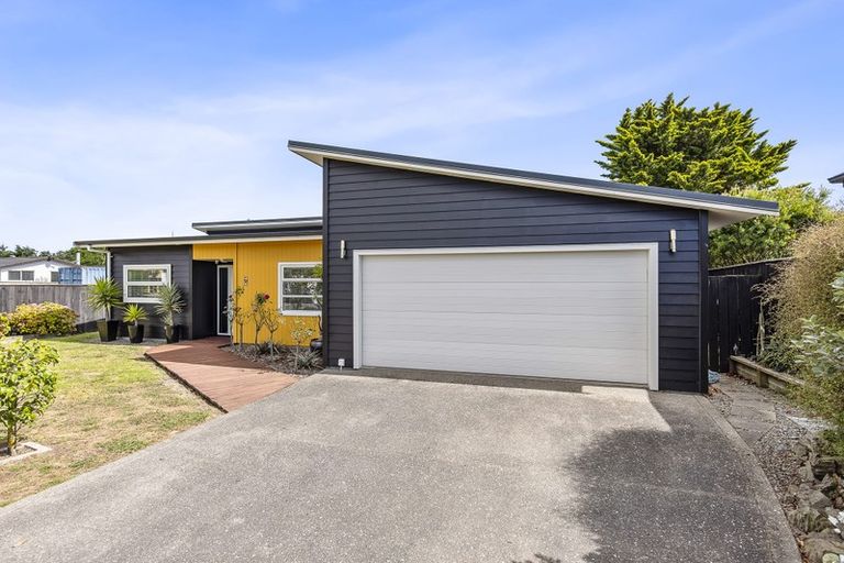 Photo of property in 51 Gawler Street, Te Horo Beach, Otaki, 5581