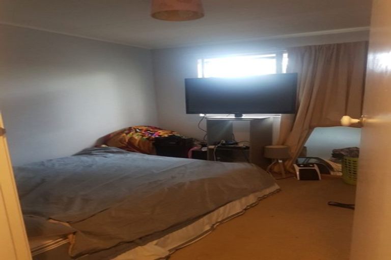 Photo of property in 42 Maywood Crescent, Glen Eden, Auckland, 0602