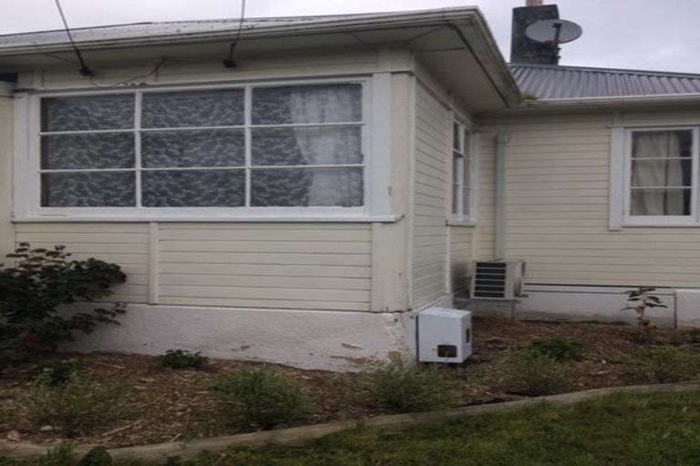 Photo of property in 19 Collett Street, Naenae, Lower Hutt, 5011