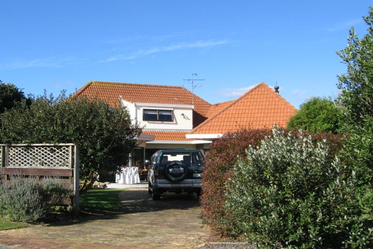 Photo of property in 2 Kowhai Crescent, Paihia, 0200