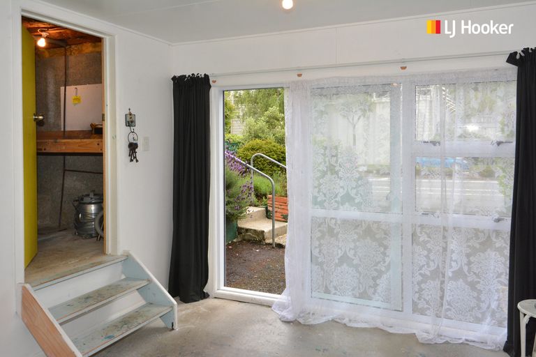 Photo of property in 465 Kaikorai Valley Road, Bradford, Dunedin, 9011