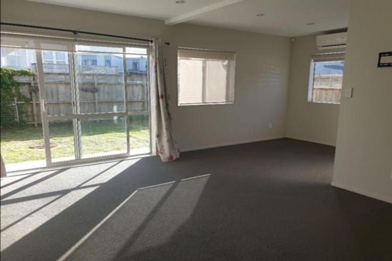 Photo of property in 18/45a Swanson Road, Henderson, Auckland, 0610
