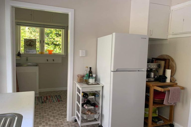 Photo of property in 239 Hepburn Road, Glendene, Auckland, 0602