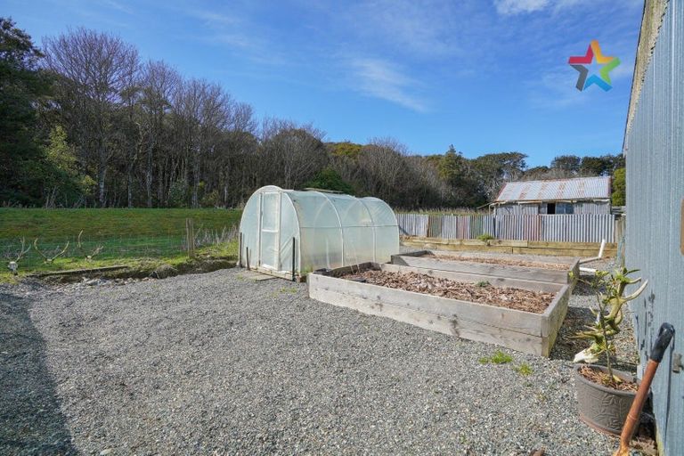 Photo of property in 6 Half Mile Road, Tuatapere, 9620