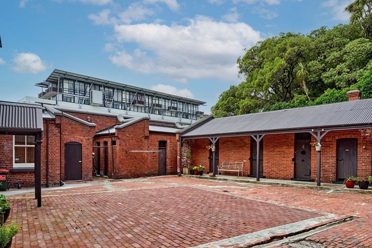 Photo of property in 13 Buckle Street, Mount Cook, Wellington, 6011