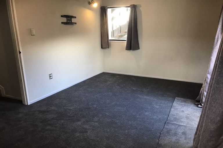 Photo of property in 2/2 Monde Place, Clover Park, Auckland, 2019